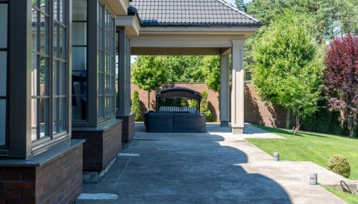 Paver Patios & Hardscape Surfaces in 