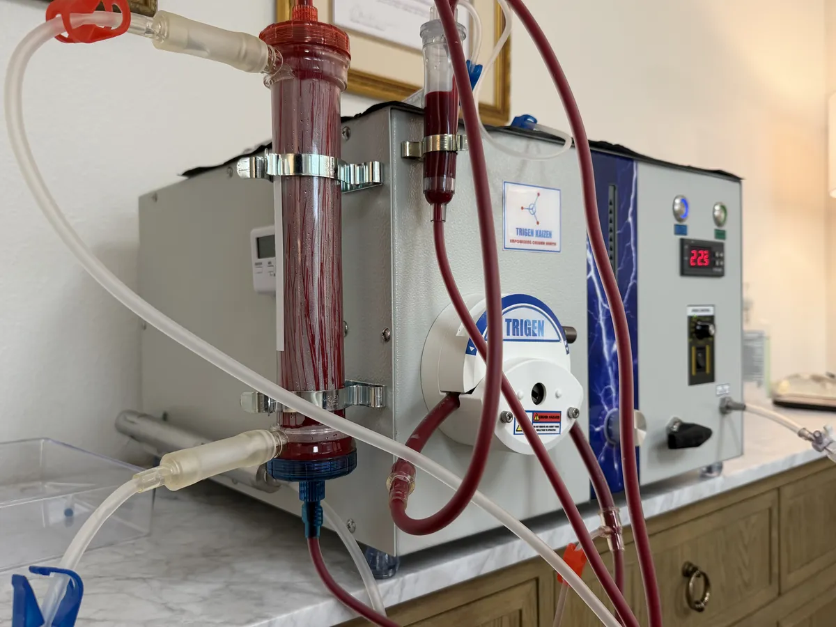 Clinical equipment, connected tubing and a canister