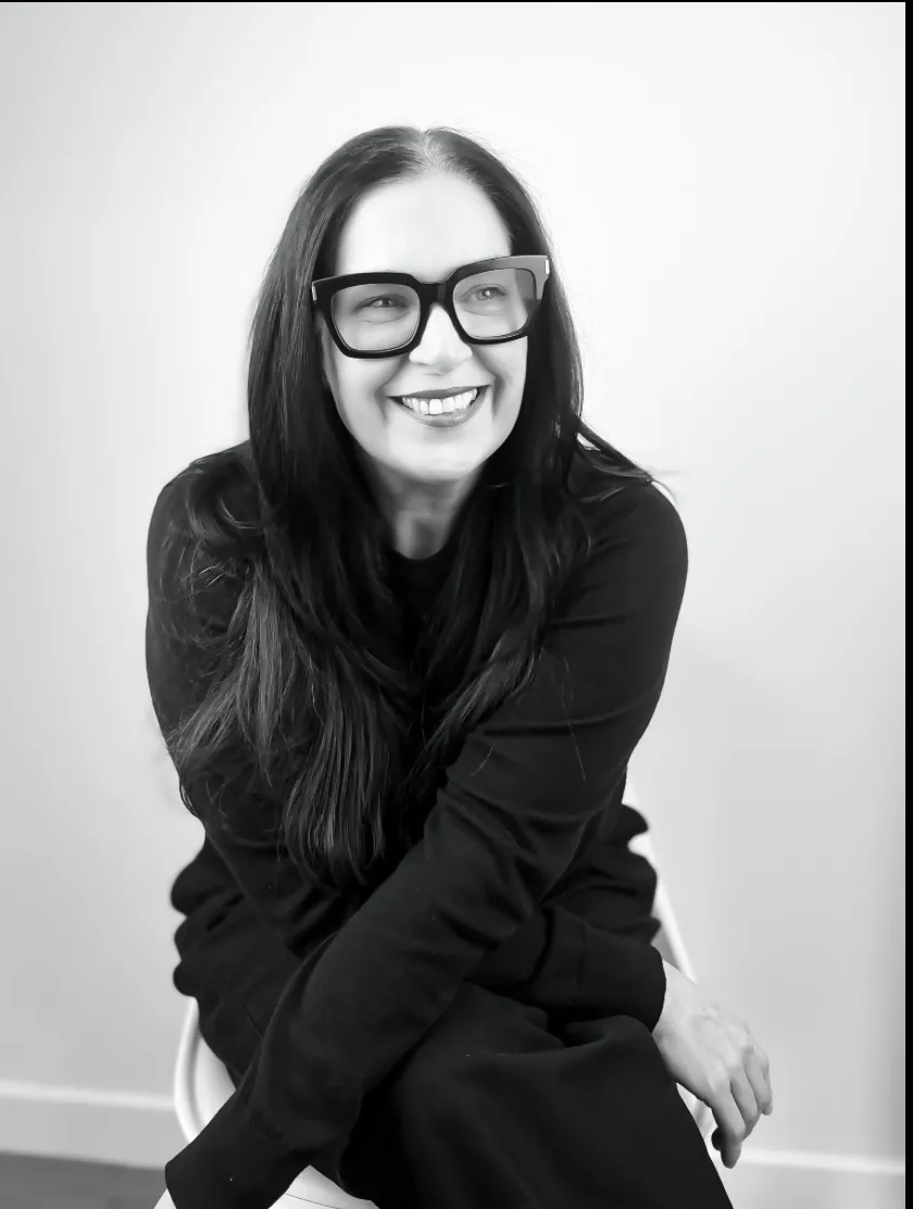 Episode 335: Because She Stopped Drinking, She Became The Beyonce of the Birth World with Lisa Sykes