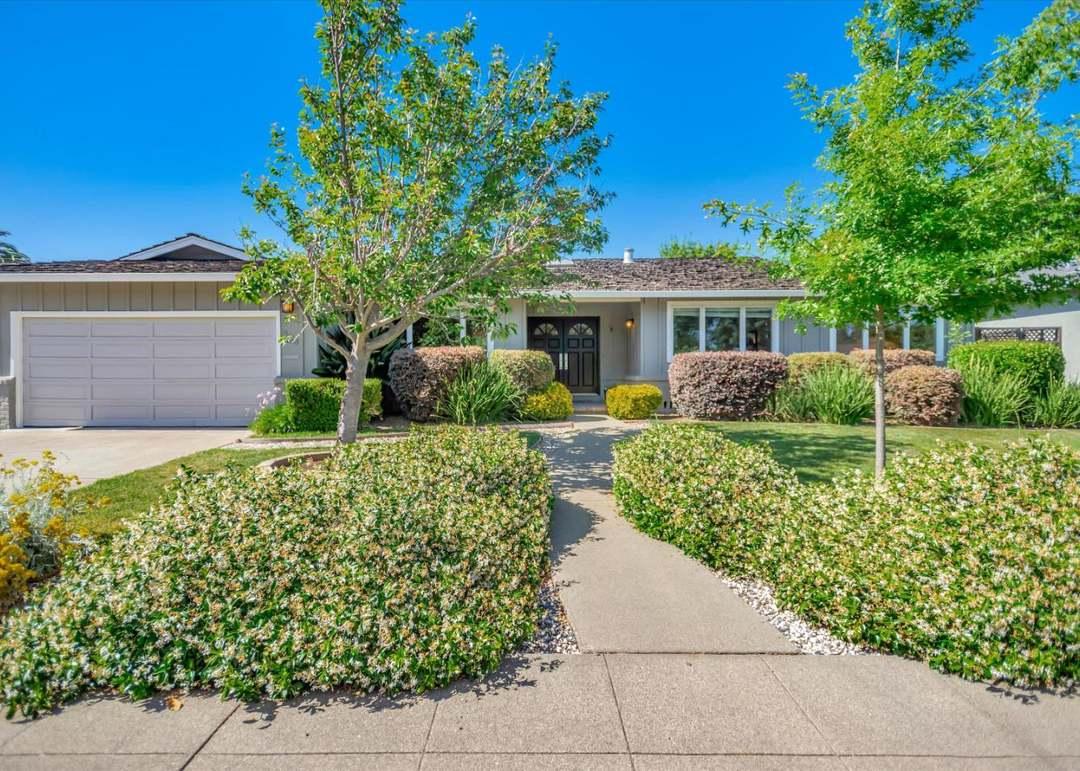 Mountain View Concrete builds and installs Pathway