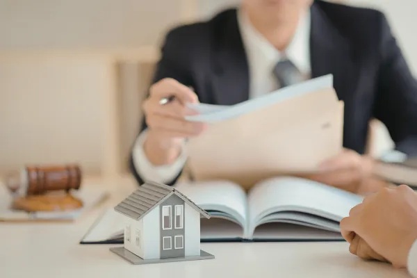Conceptual image representing competition and strategy in a real estate bidding war
