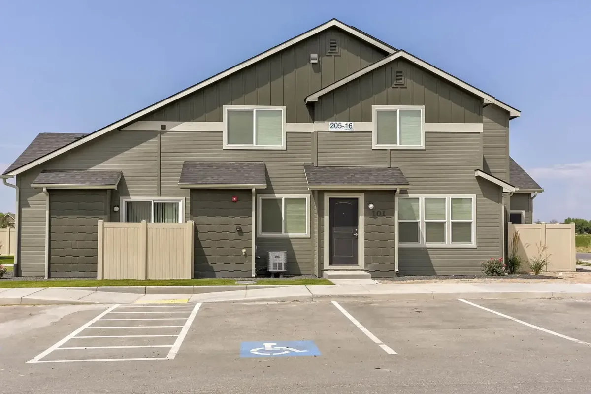 Twin Falls Concrete builds and installs Driveway