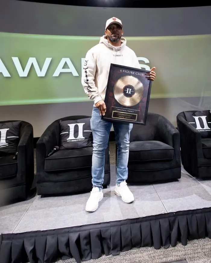 6 Figure Club Award