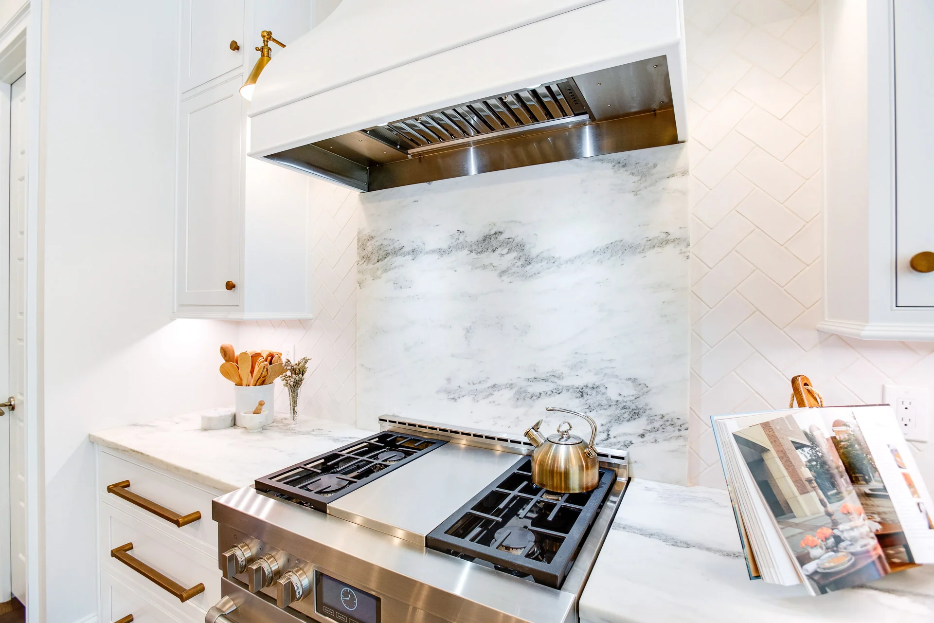 Oshawa kitchen backsplash installation with subway tiles