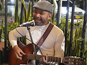 Restaurante con música en vivo en Medellín