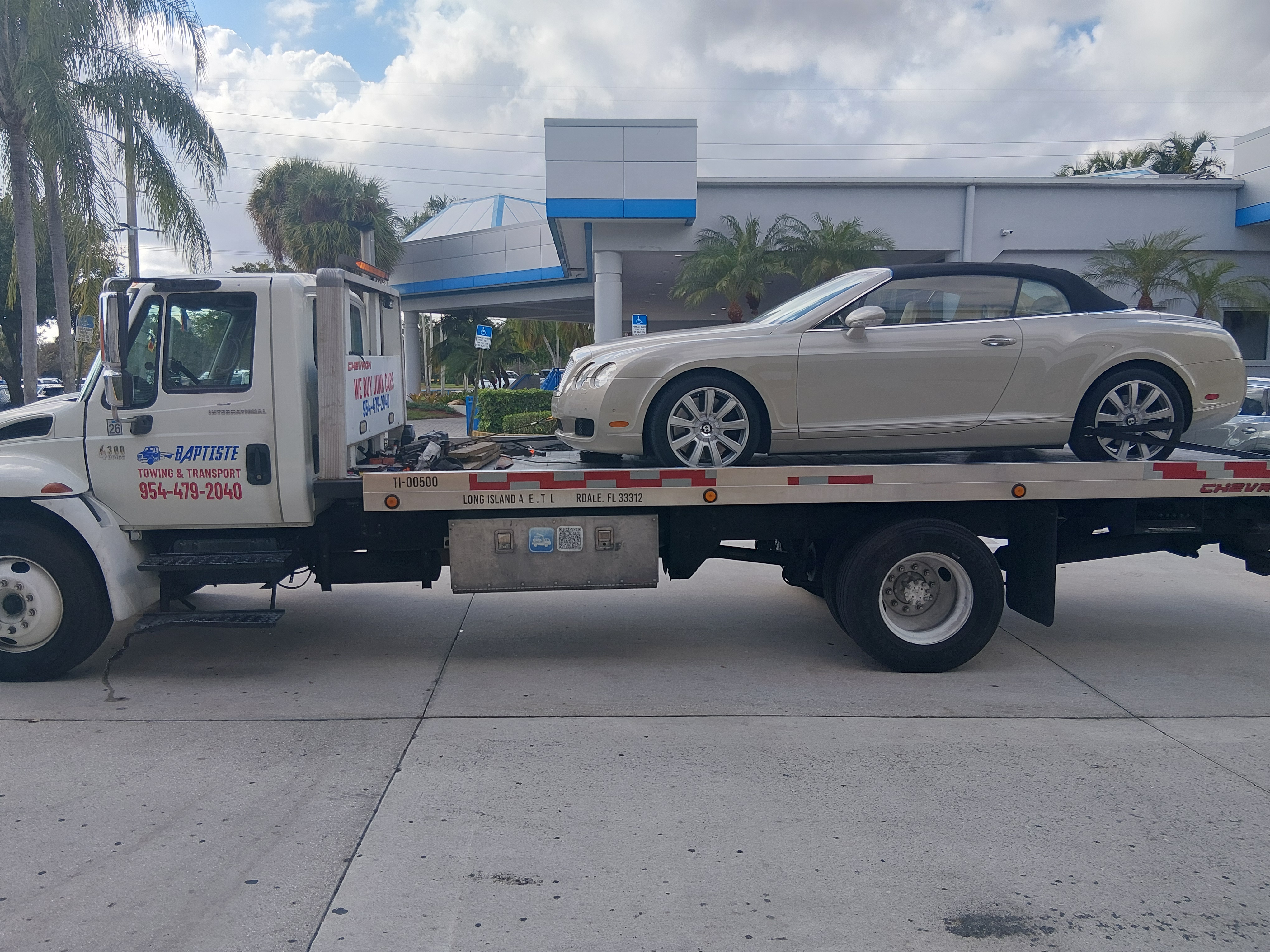 Hollywood Tow Service