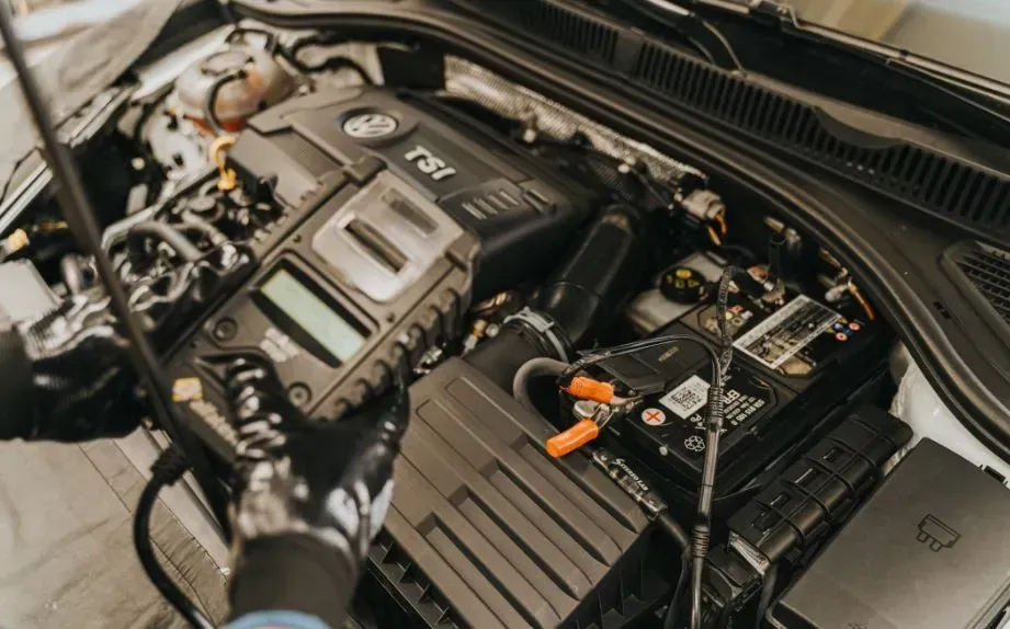 Bapstiste battery jump start service in Broward County