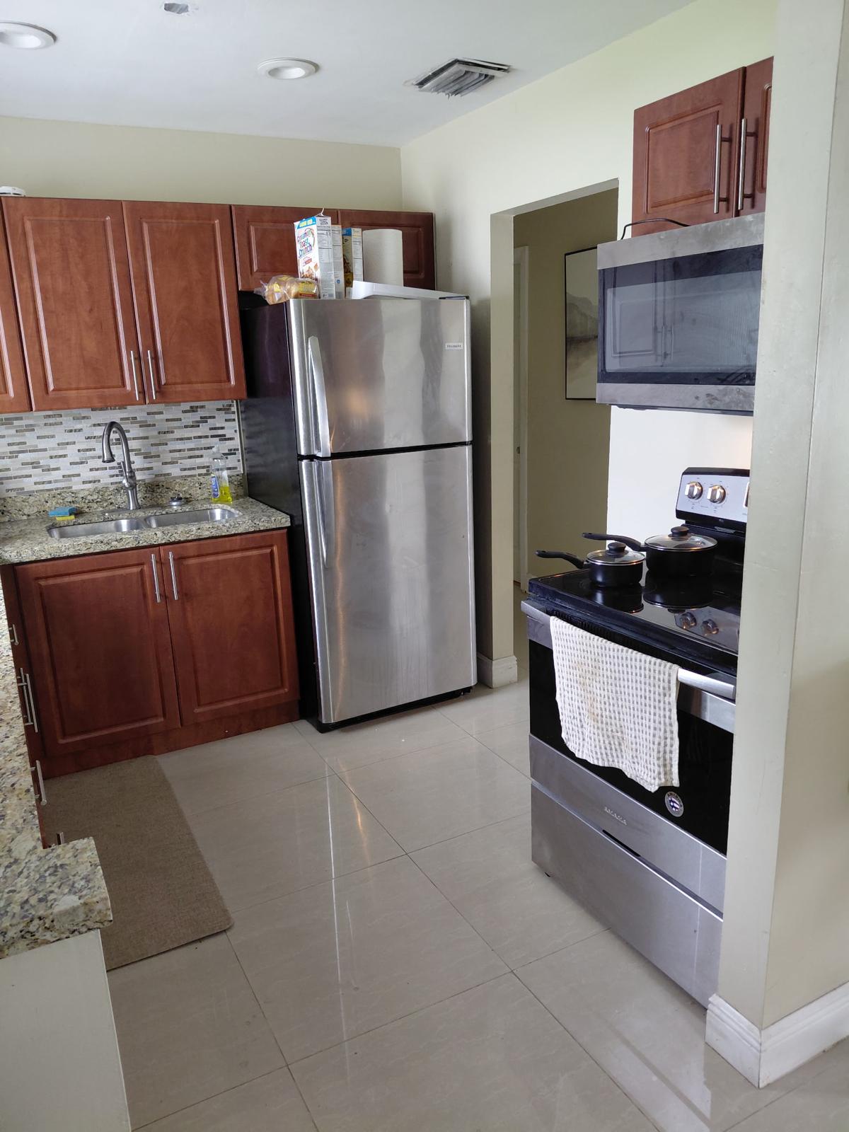 The furnished kitchen