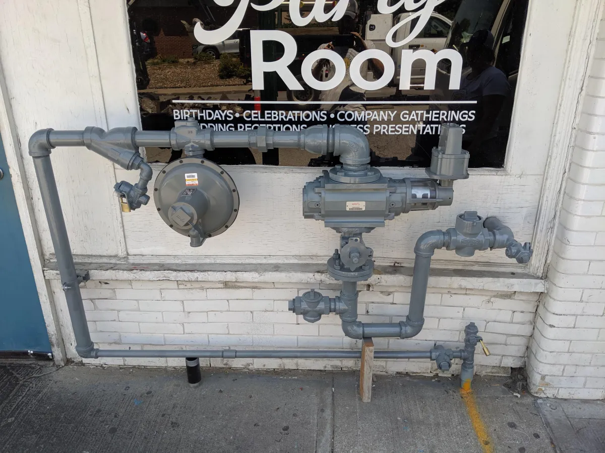 Commercial outdoor gas plumbing pipes installation.