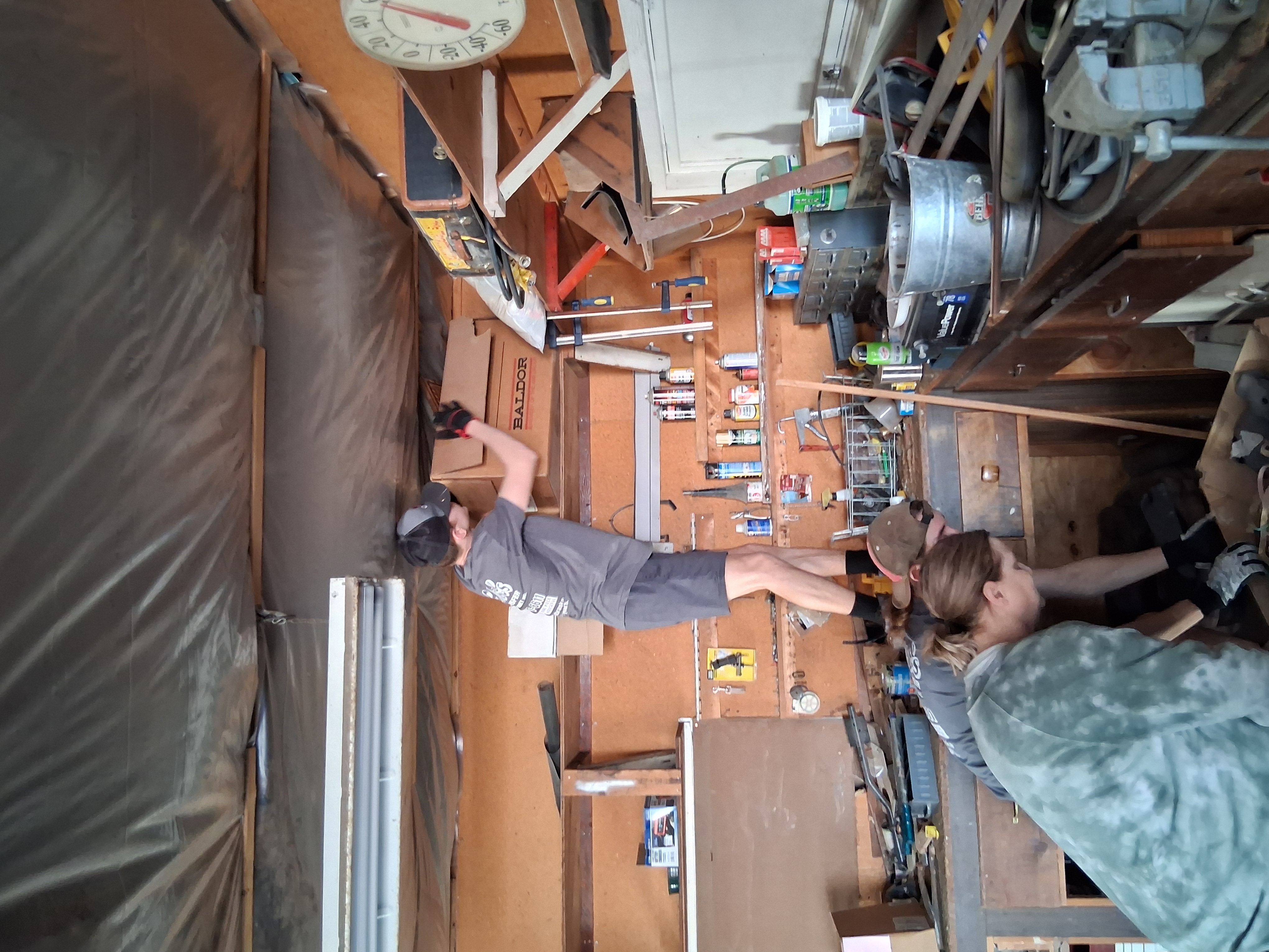 Chet's Transfer of Kearney, Inc. crew member operating a forklift