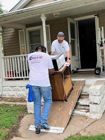 Chet's Transfer of Kearney, Inc.'s office moving service in san antonio
