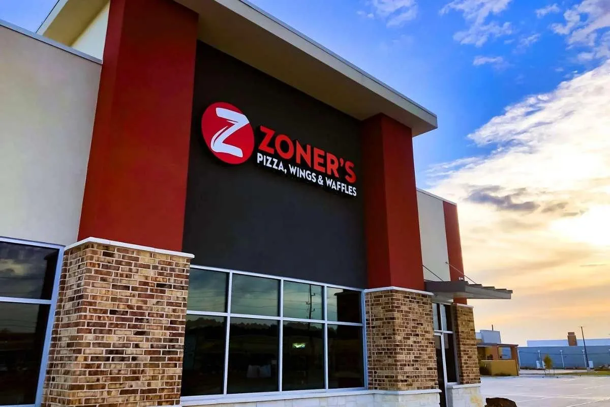 photo of Zoners Pizza near Richmond Hill, Georgia