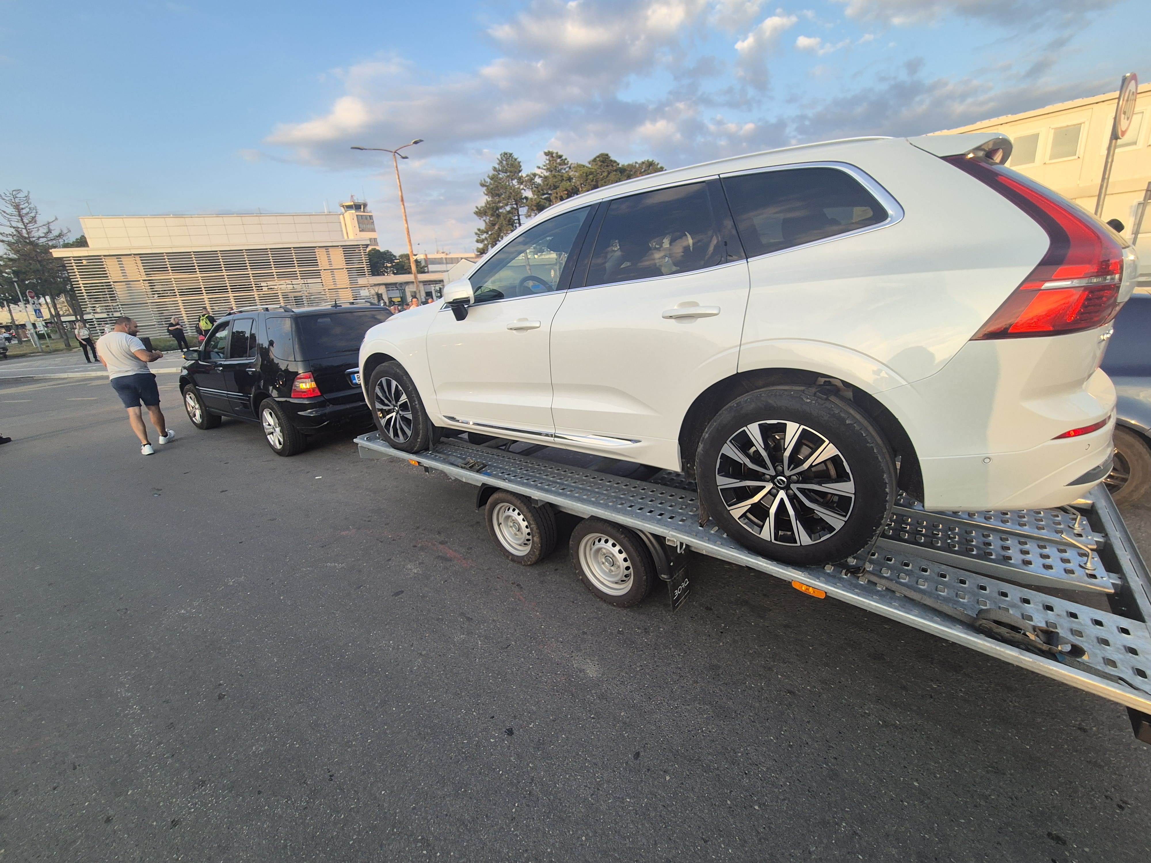 Ukrajina Prevoz luksuznih vozila