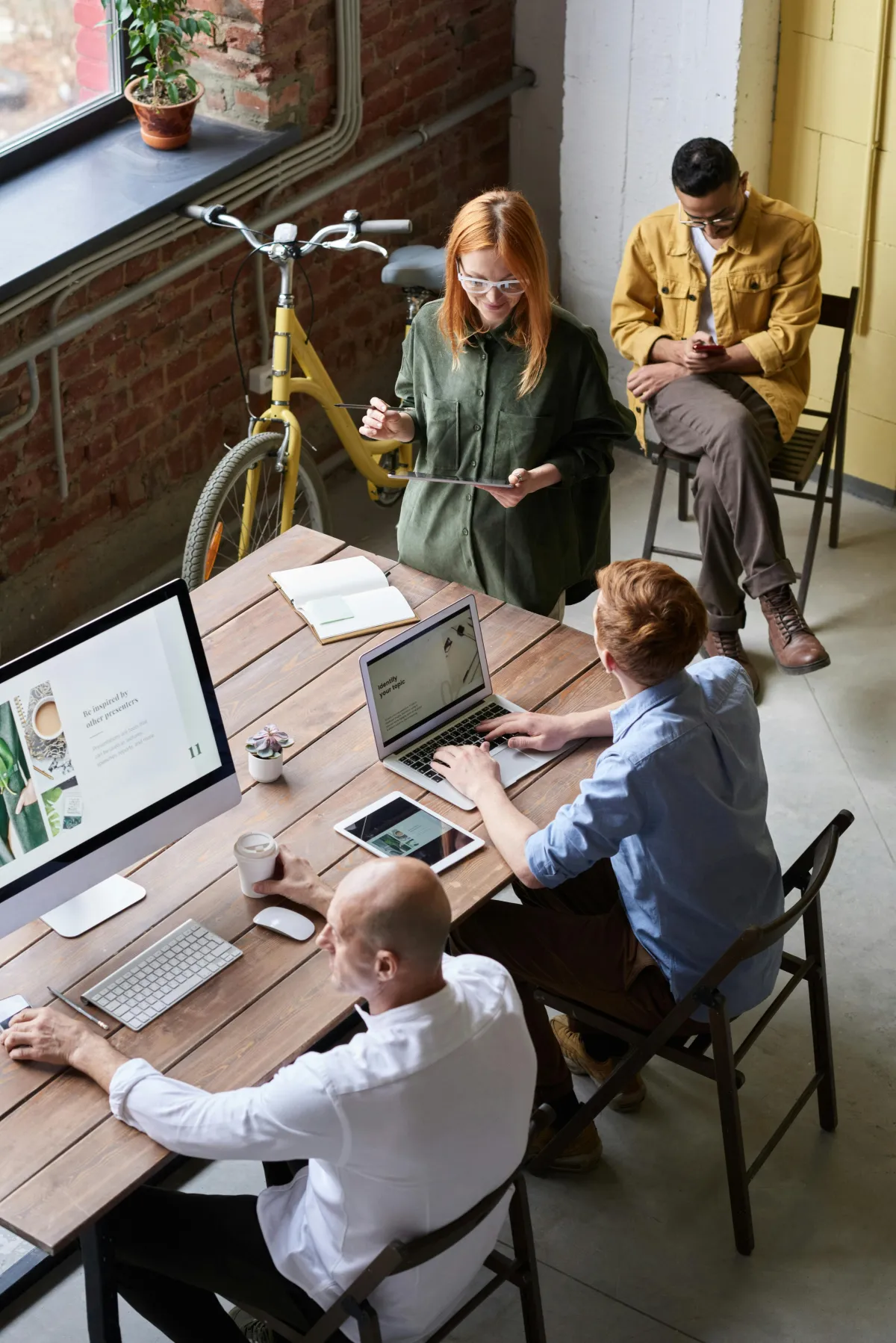 Employees in an office working comfortably. 