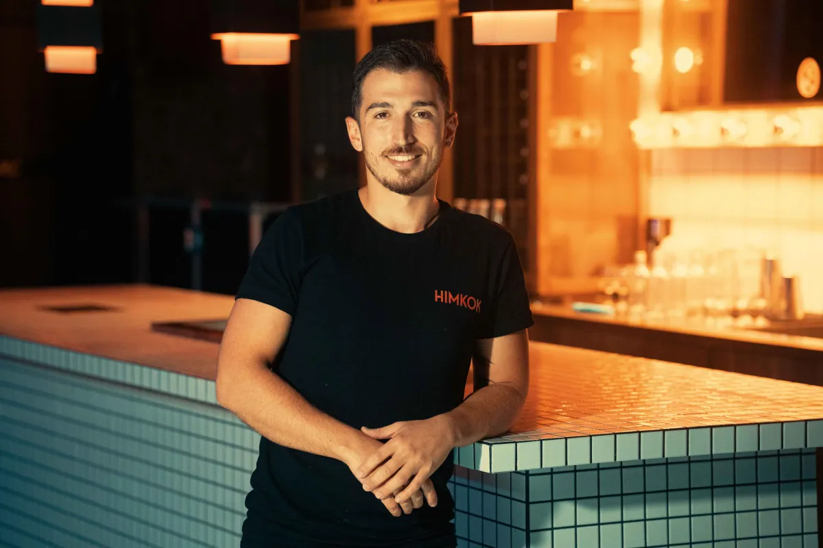 clear rock glass with filled liquor