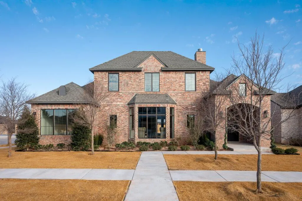 Lubbock Concrete builds and installs pathway.