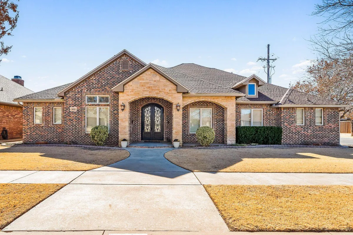 Lubbock Concrete builds and installs Driveway.
