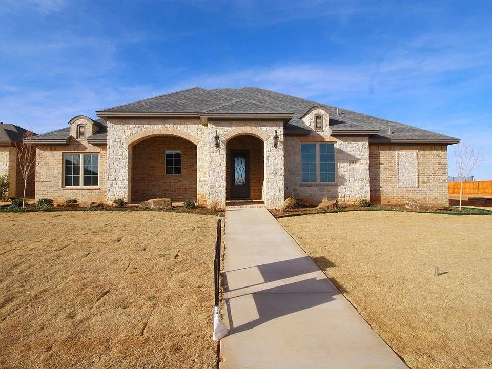 Lubbock Concrete builds and installs Pathway