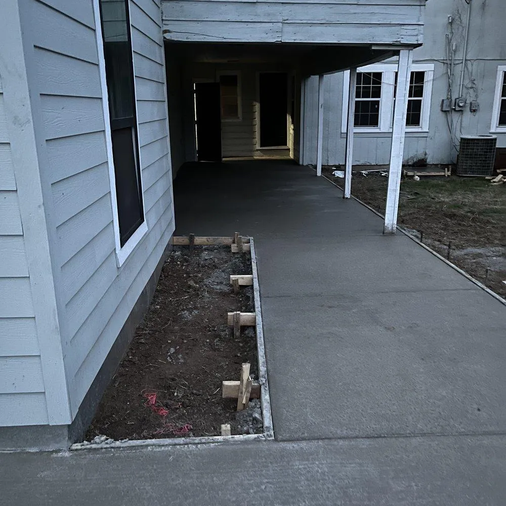 Lubbock Concrete builds and installs Pathway