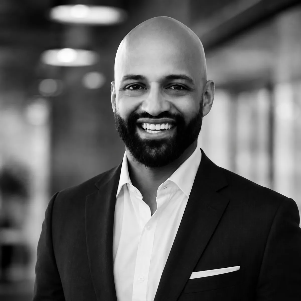 B&W portrait of Robby S. Pinnamaneni
