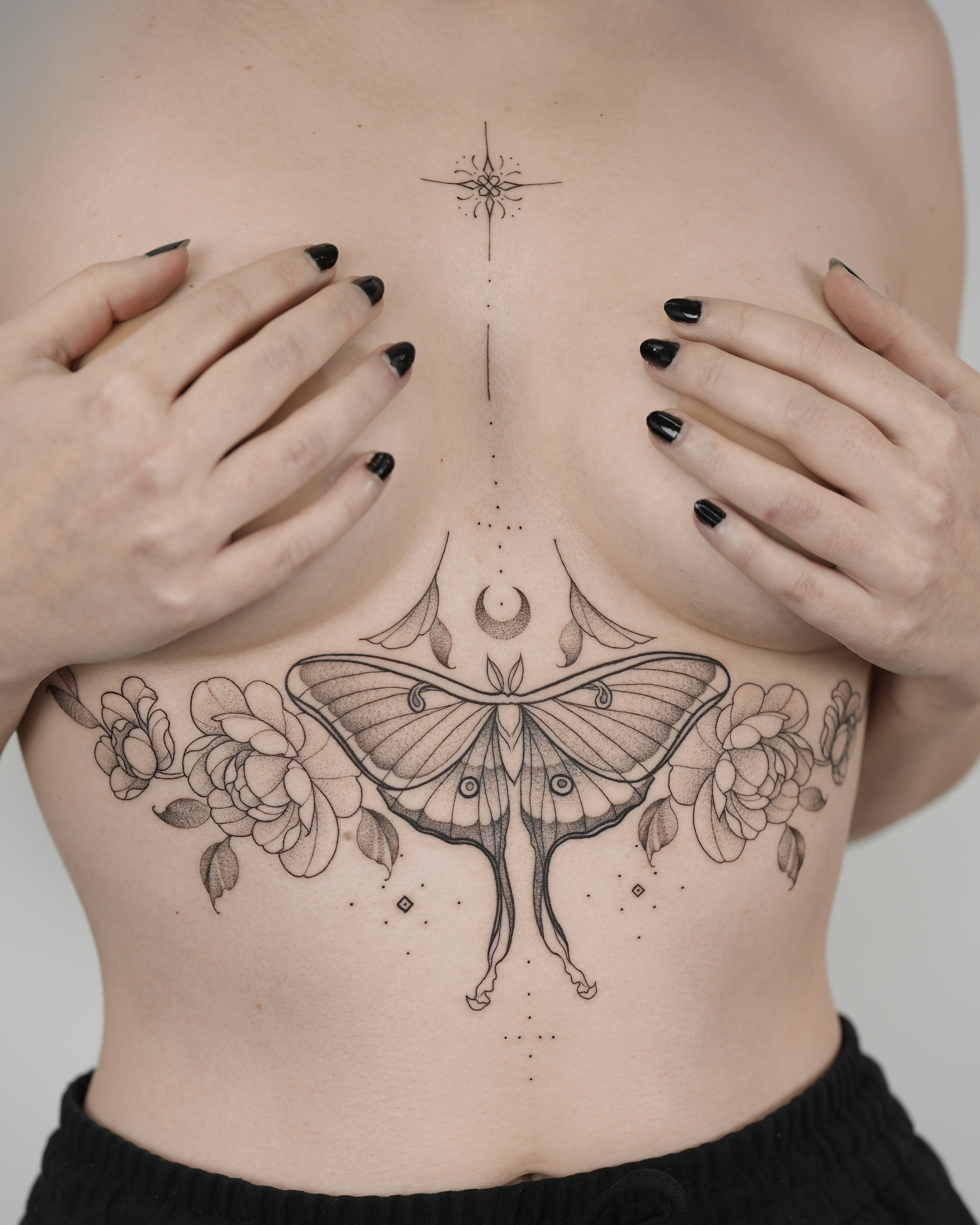 A sign that is on the side of a building