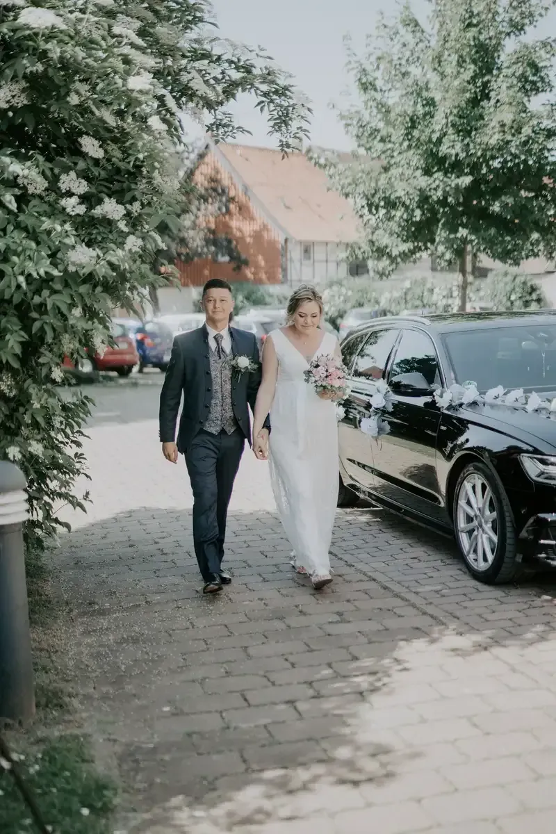 Luftaufnahme einer russischen Hochzeit mit Drohne – videograf-russische-hochzeit