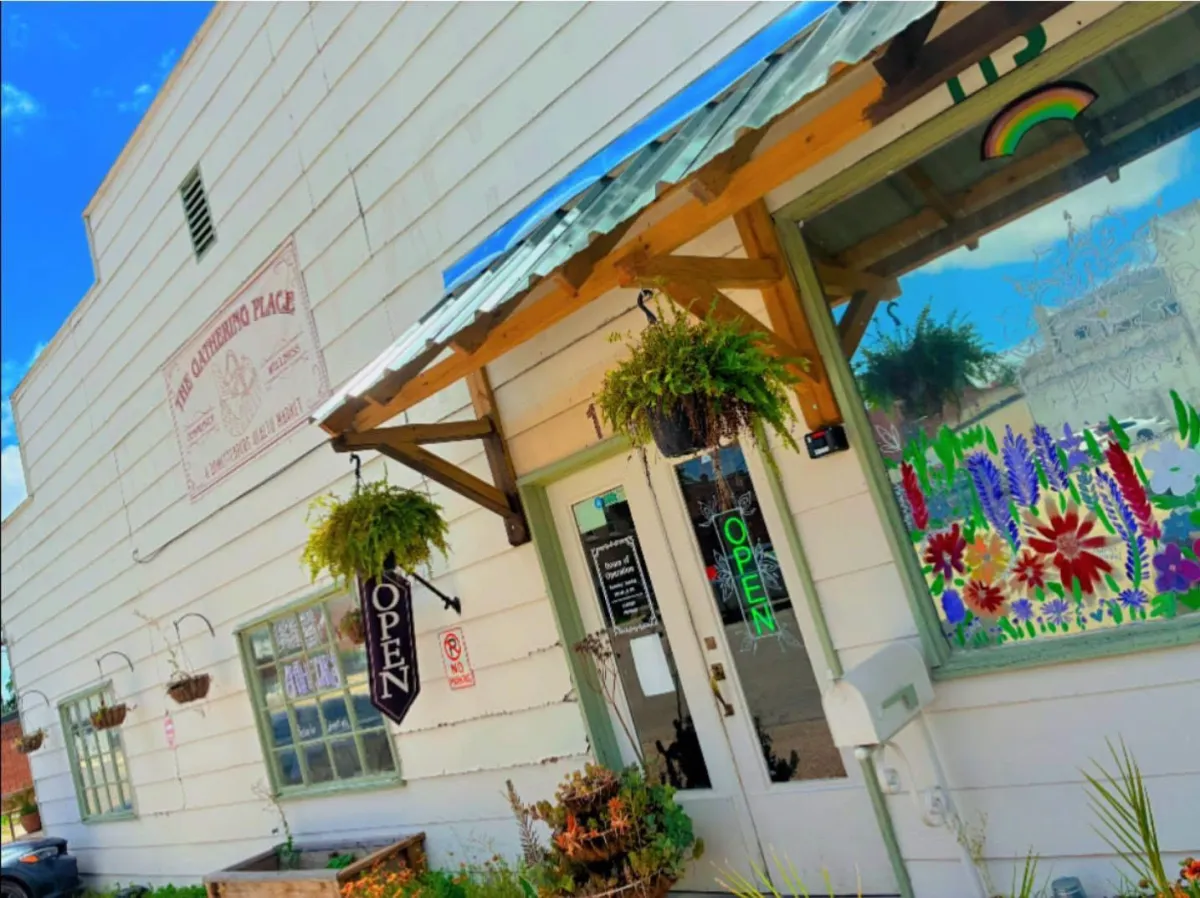 June at The Gathering Place: Sunshine, Tomatoes, and Celebrating Dad