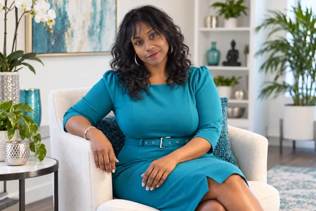 Portrait of Nikki, founder of Healthy Living With Nikki