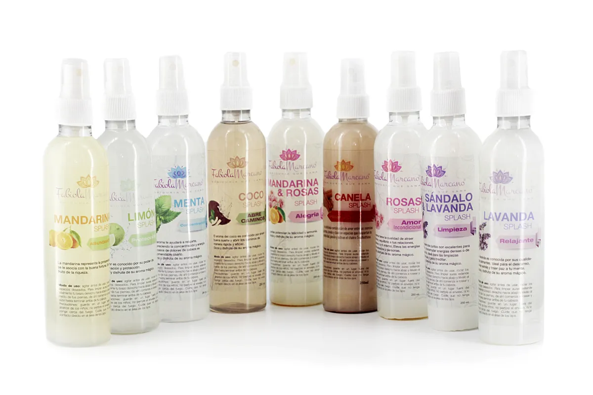 Retrato de una mujer sonriente, fondo transparente, para hero section