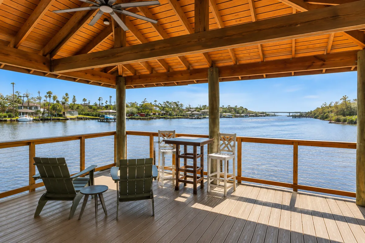 Covered waterfront pavilion overlooking the Intracoastal Waterway at River Landing
