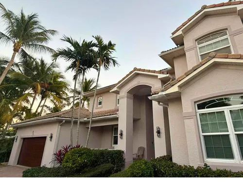 {{ custom_values.service_1 }} in {{custom_values.biz_area_1})