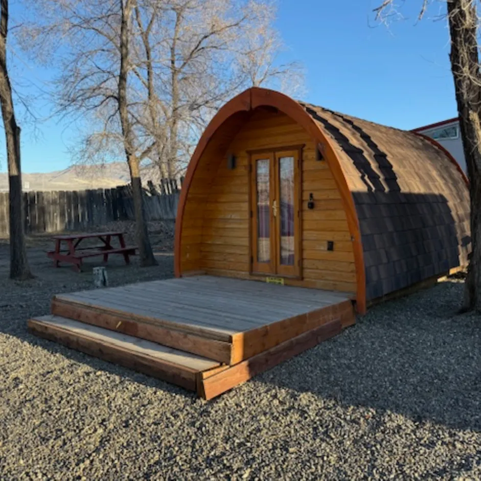 Clean cabin wtith wifi at Winnemucca rv park