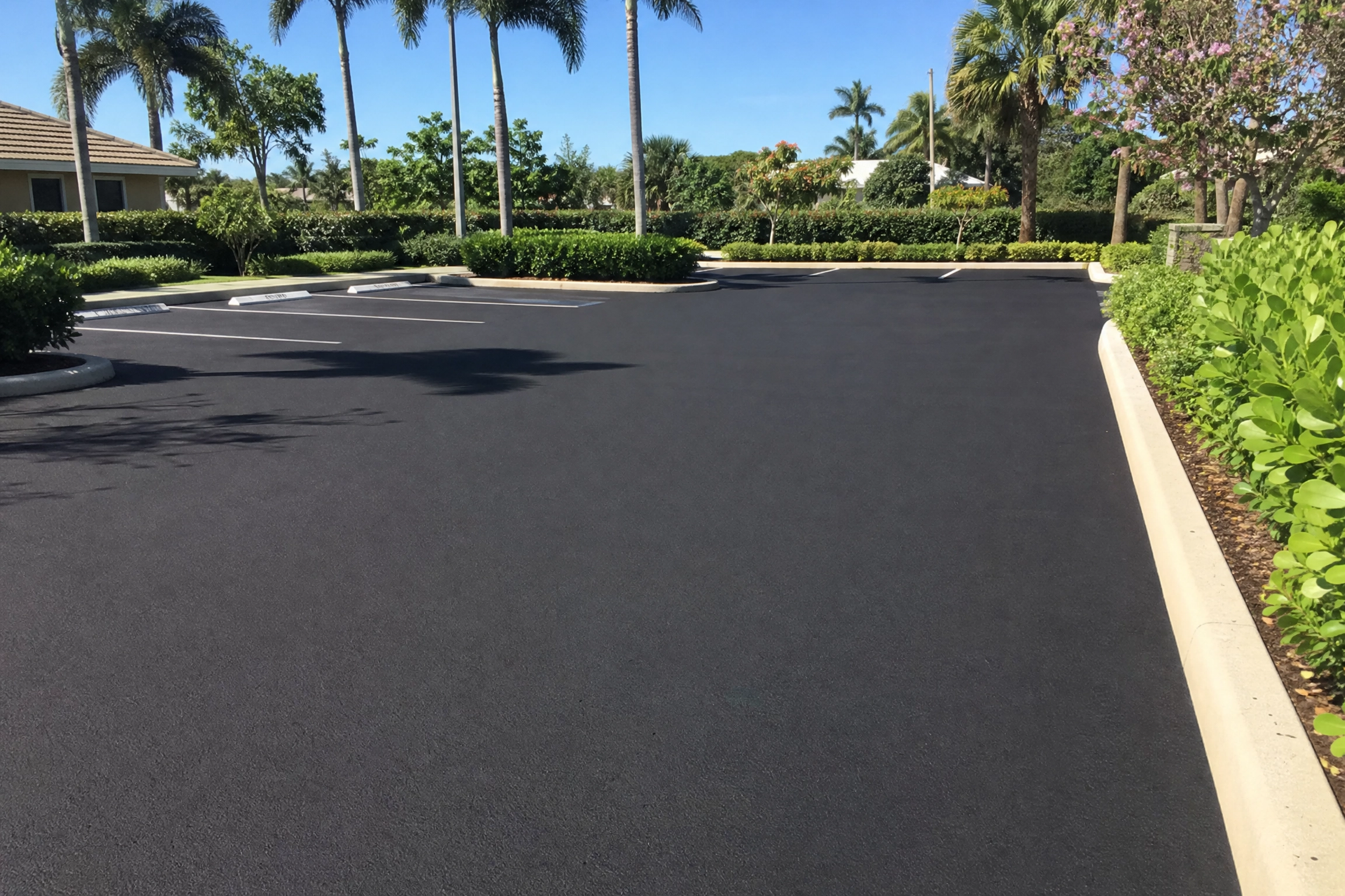 Inverness, FL Asphalt Crack Filling & Repair