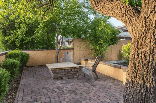Garden therapy space