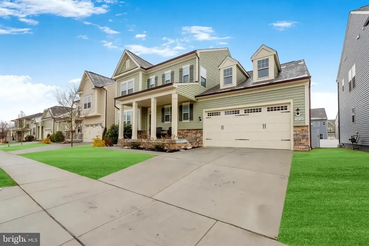 Frederick Concrete builds and installs driveway