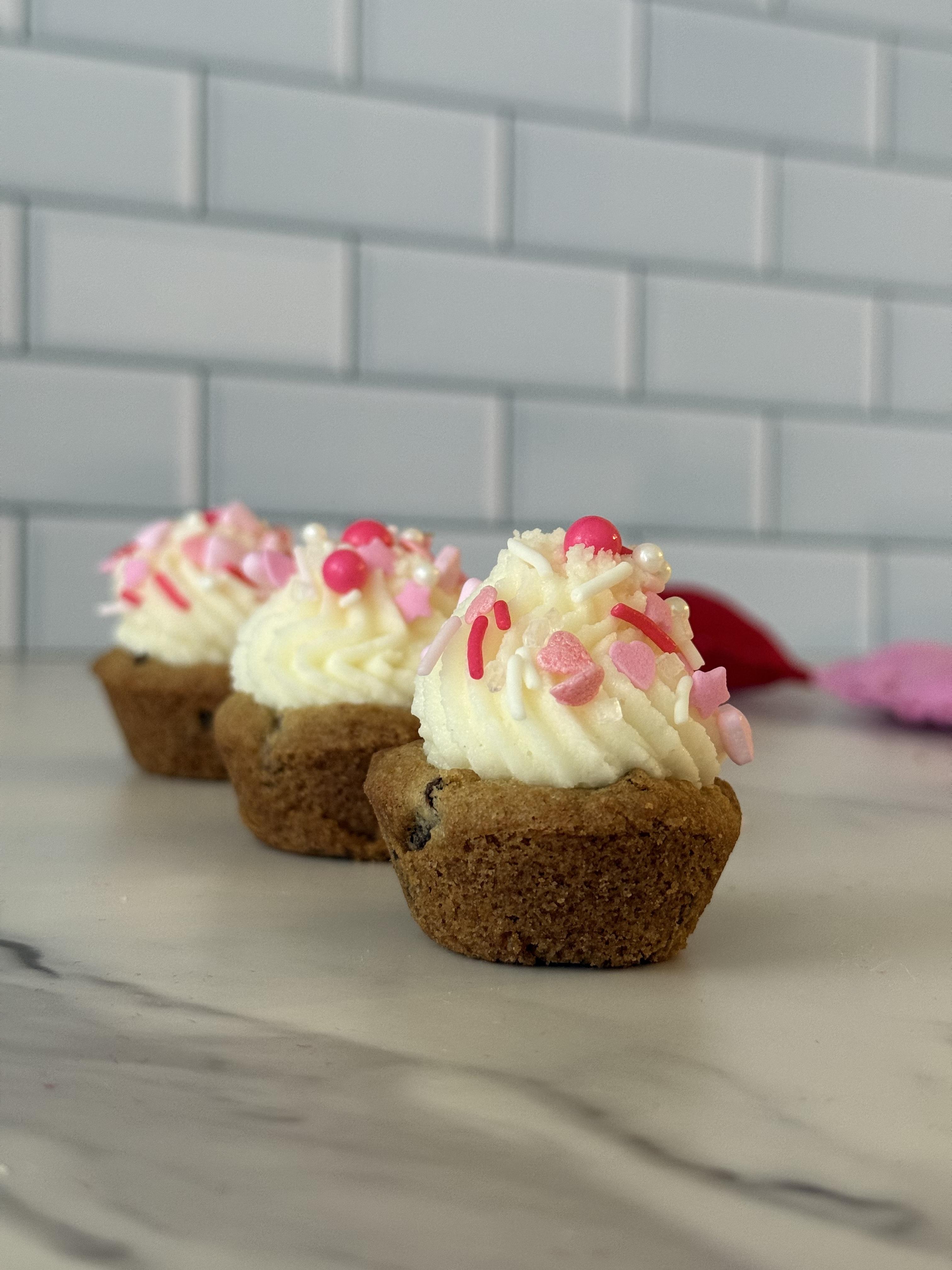 chocolate chip cookie cups with buttercream icing