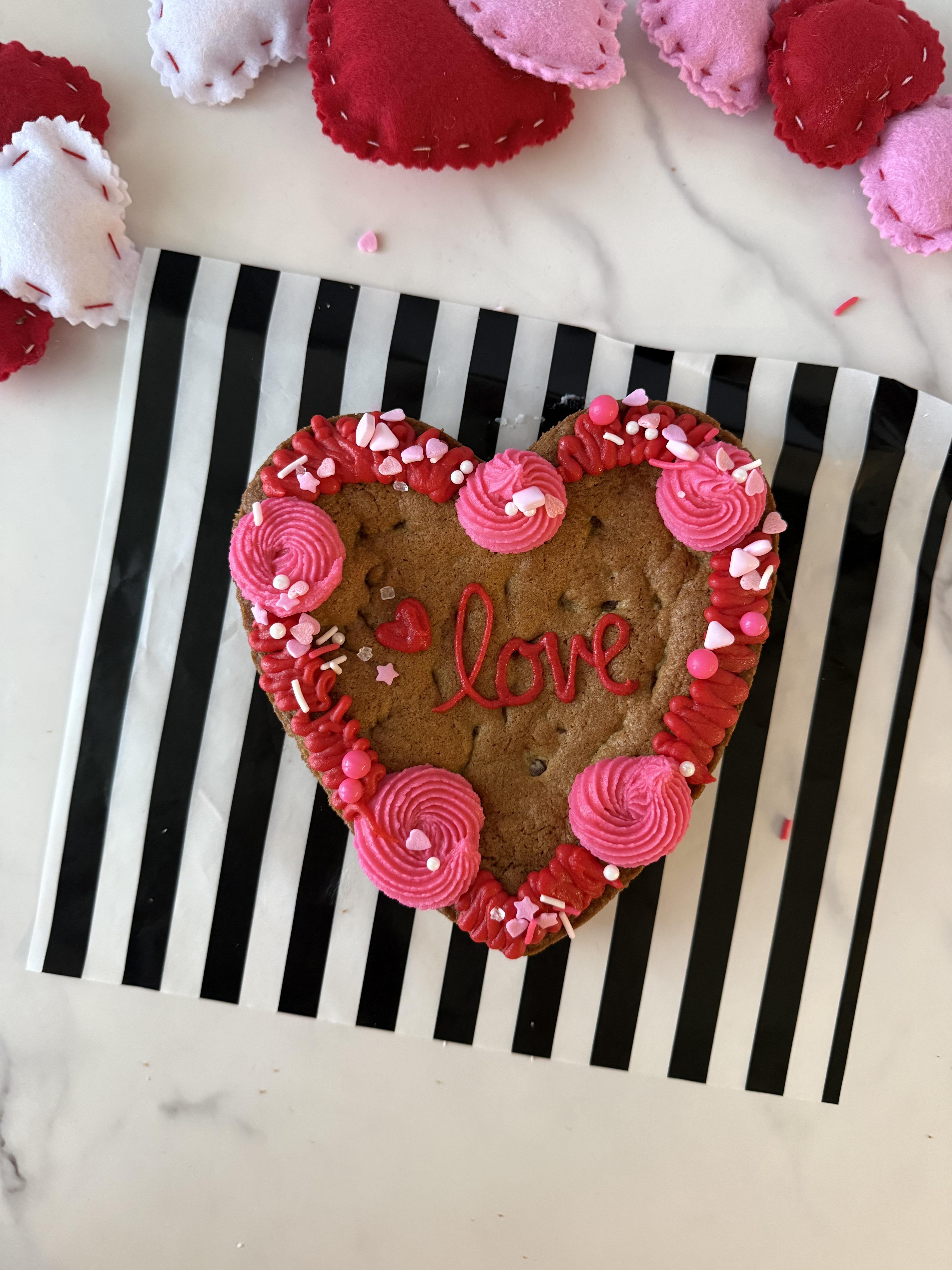 cookie cake with word love