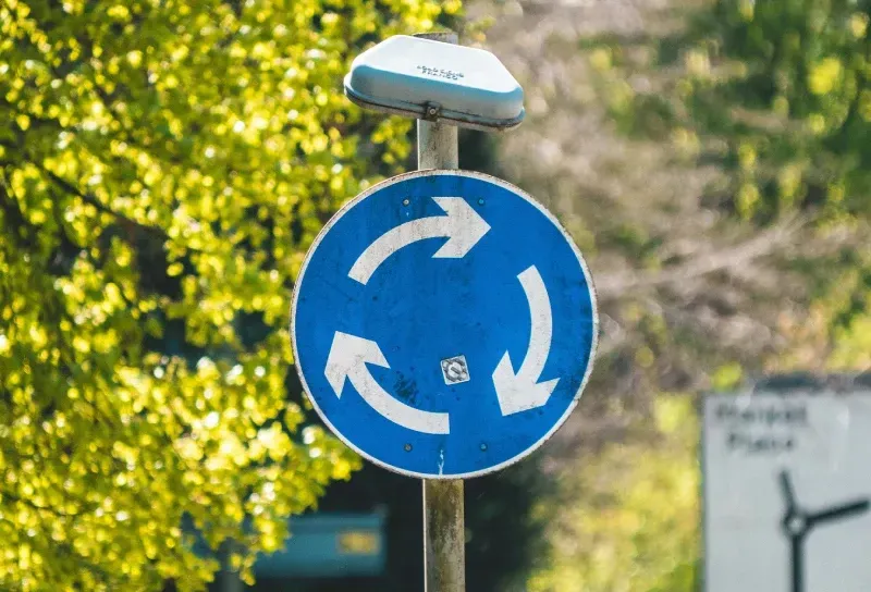 Pylon Signs and Pole Signs