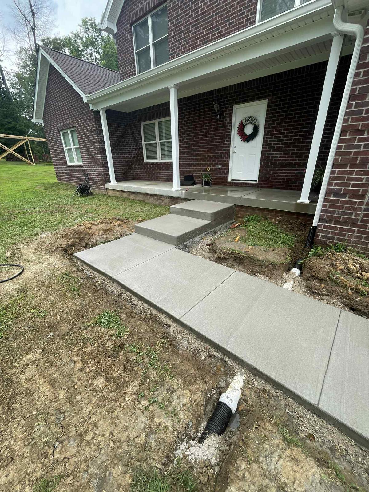 Excavation and grading for new driveway in Shepherdsville KY