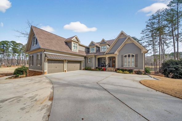 Akron Concrete builds and installs Drivewayv