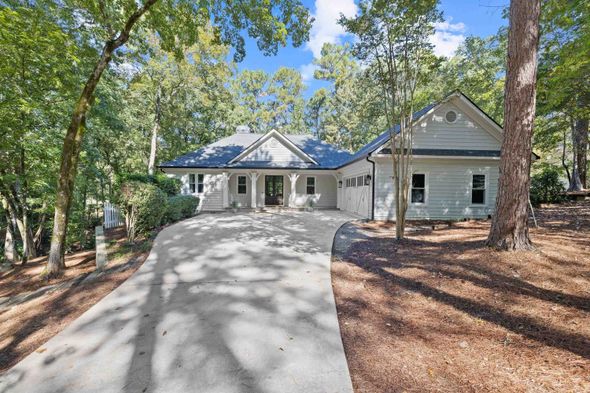 Macon Concrete builds and installs Driveway