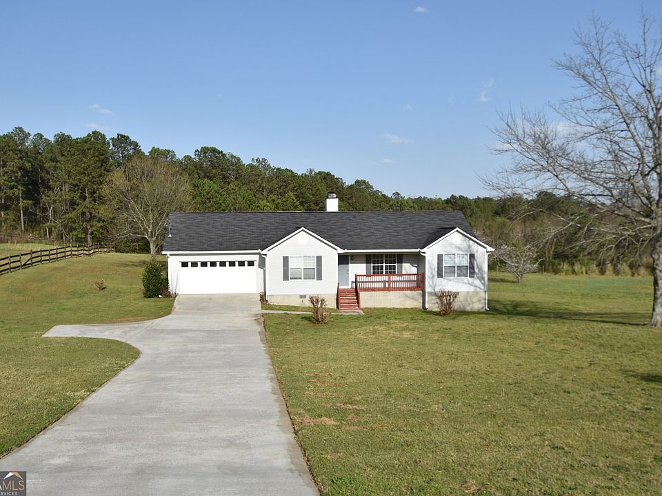 Macon Concrete builds and installs Driveway