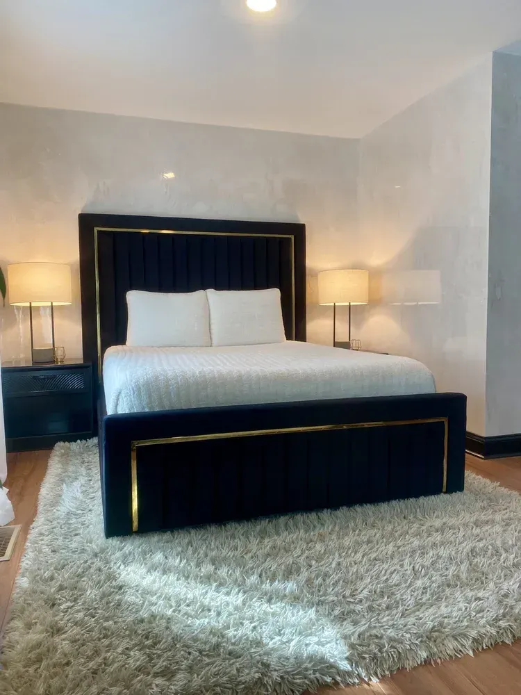 Soft polished Venetian plaster walls in a luxury bedroom by Venetian Artworks St. Louis