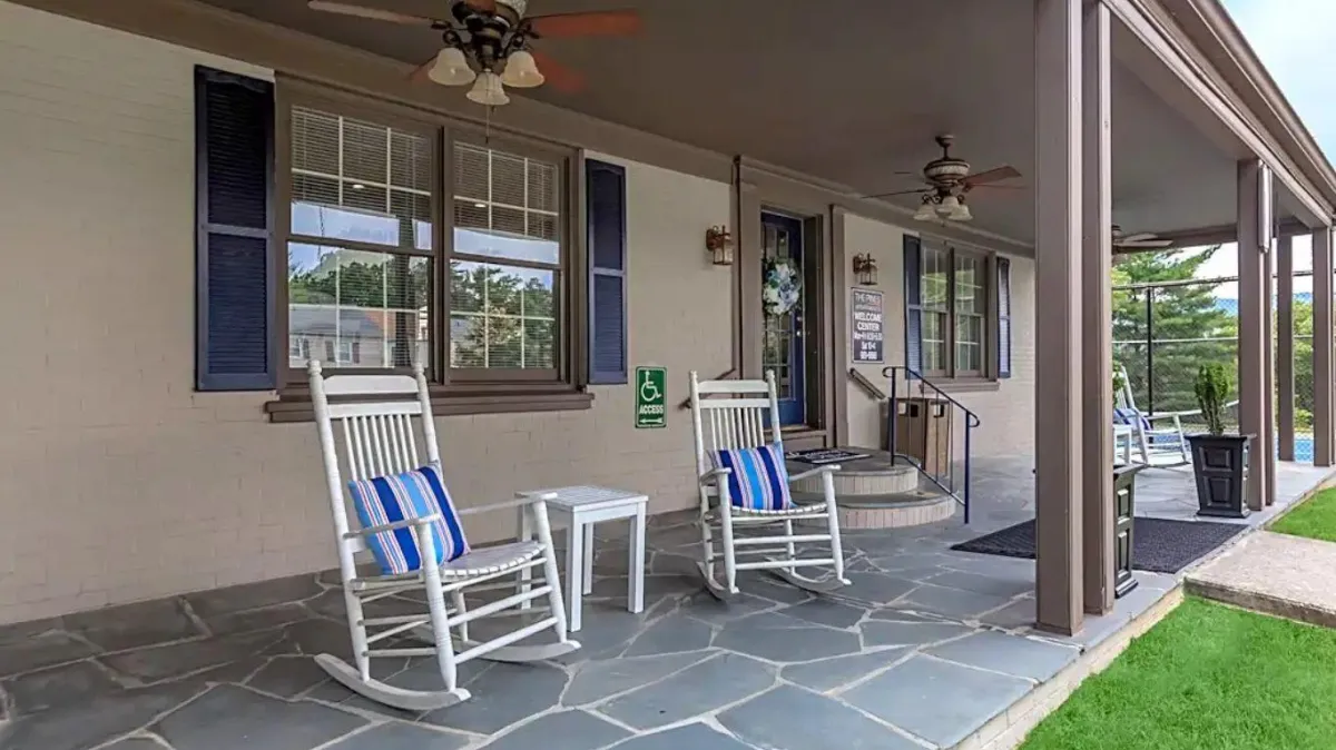 MW ProBuild Concrete builds and installs Patio