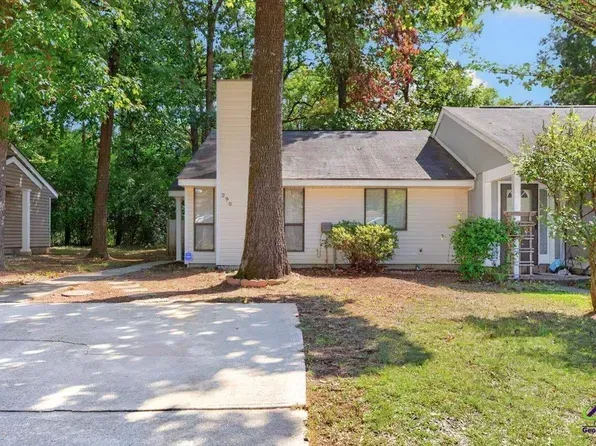 Gastonia Concrete builds and installs driveway