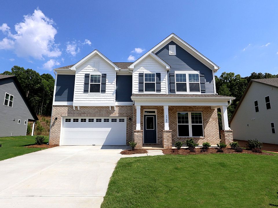 Gastonia Concrete builds and installs Driveway