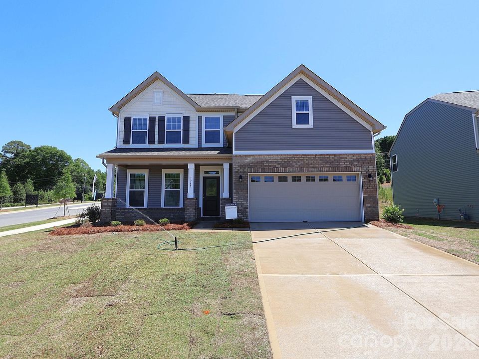 Gastonia Concrete builds and installs Driveway