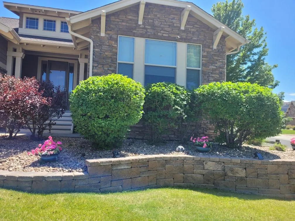 Backyard fencing installation Fernley NV