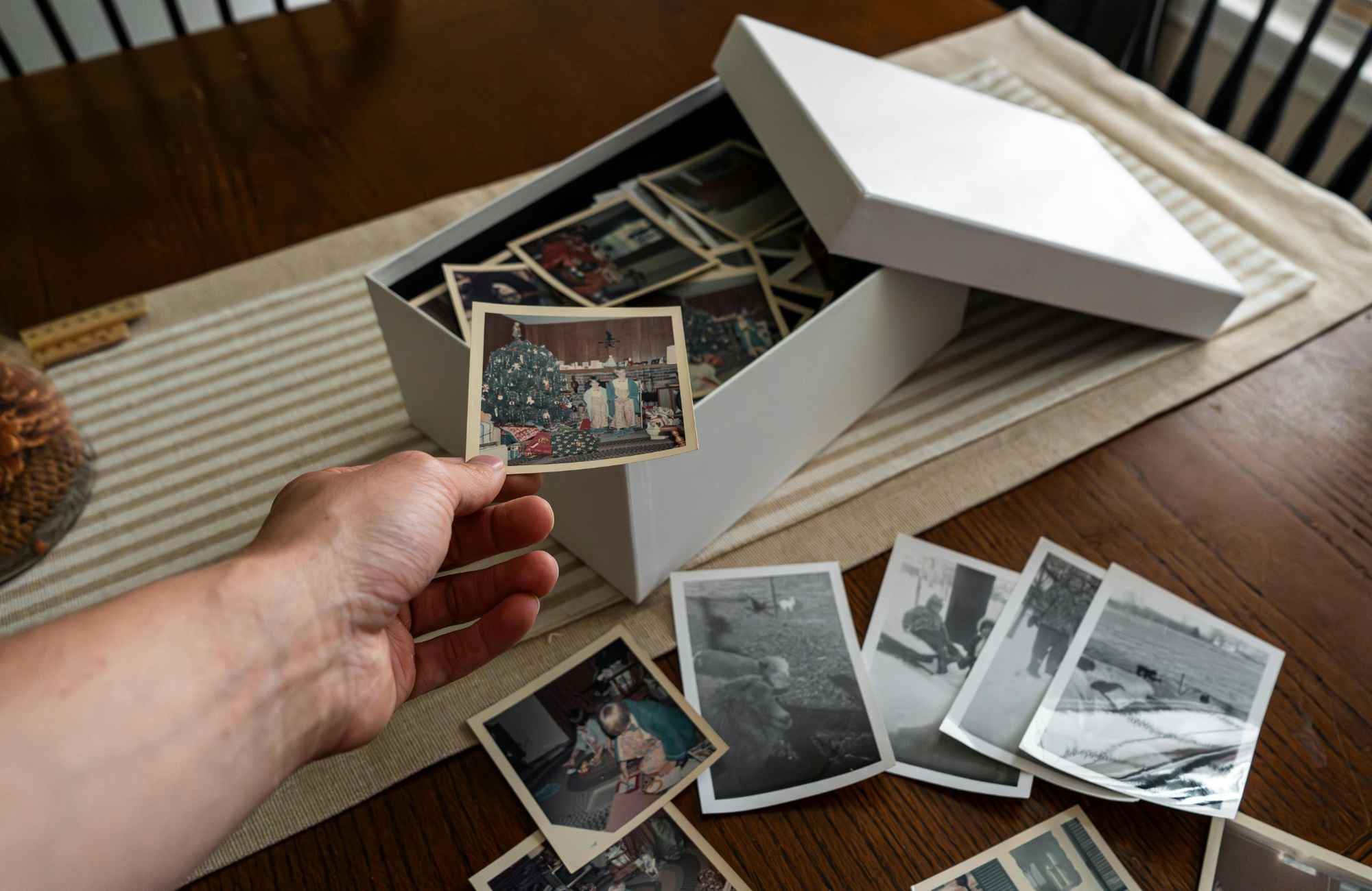 shannon's-organizing-solutions-sedona-az-preserving-sentimental-belongings-old-photographs-in-box-declutter-move-management