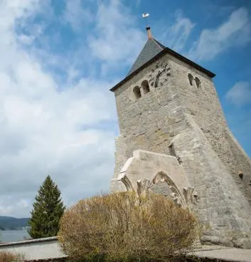 Église de L’Abbaye – clocher sur le Lac de Joux, Vallée de Joux